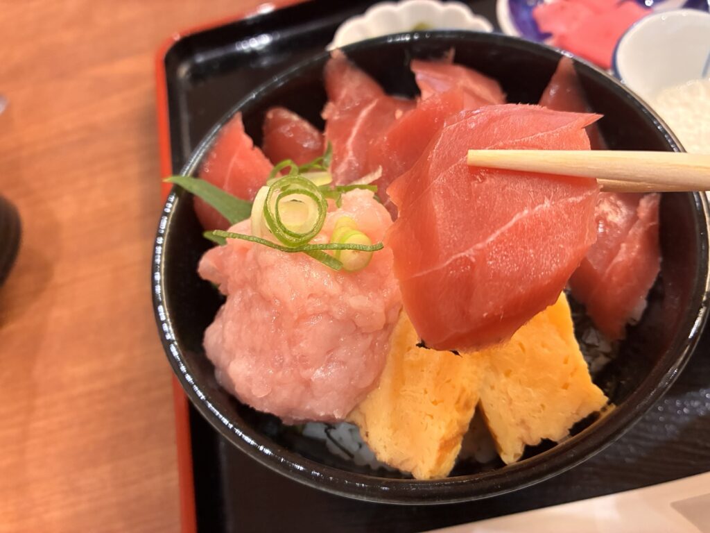 まぐろ丼